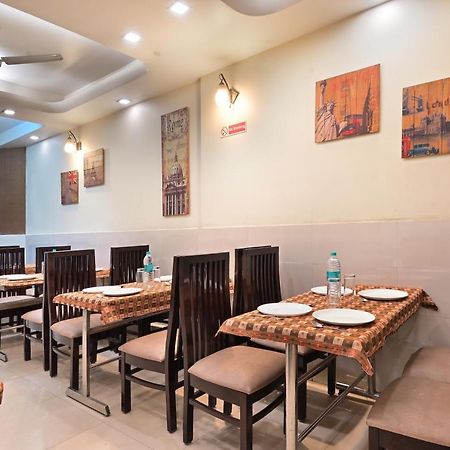 Hotel Aster Inn New Delhi Exterior photo