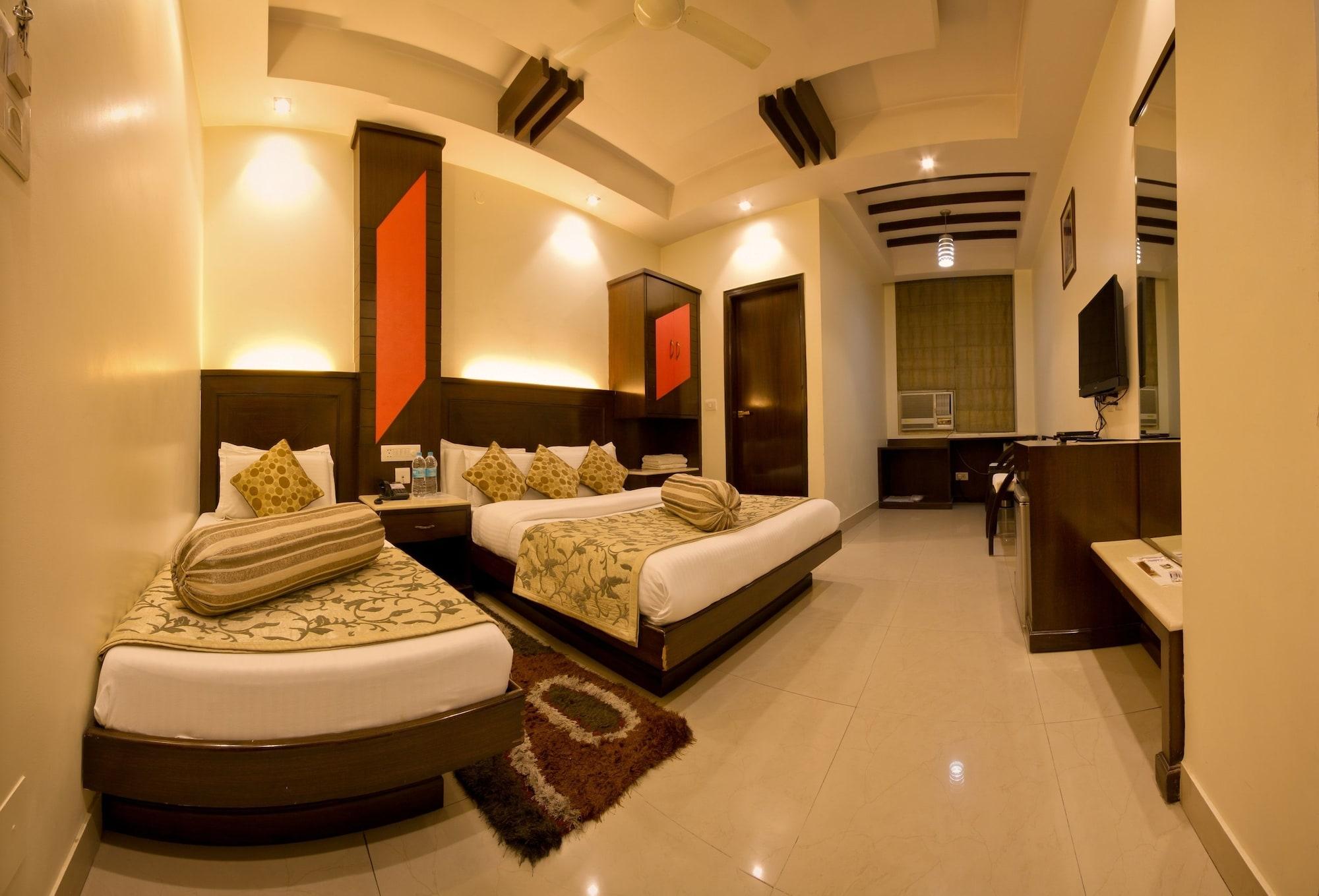 Hotel Aster Inn New Delhi Exterior photo