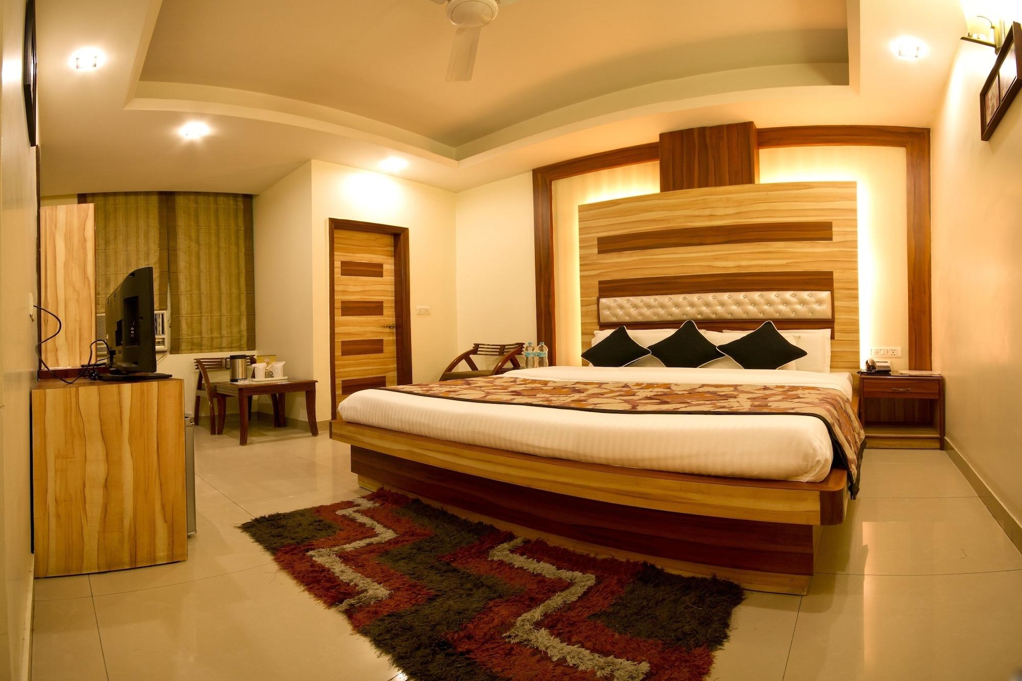 Hotel Aster Inn New Delhi Exterior photo