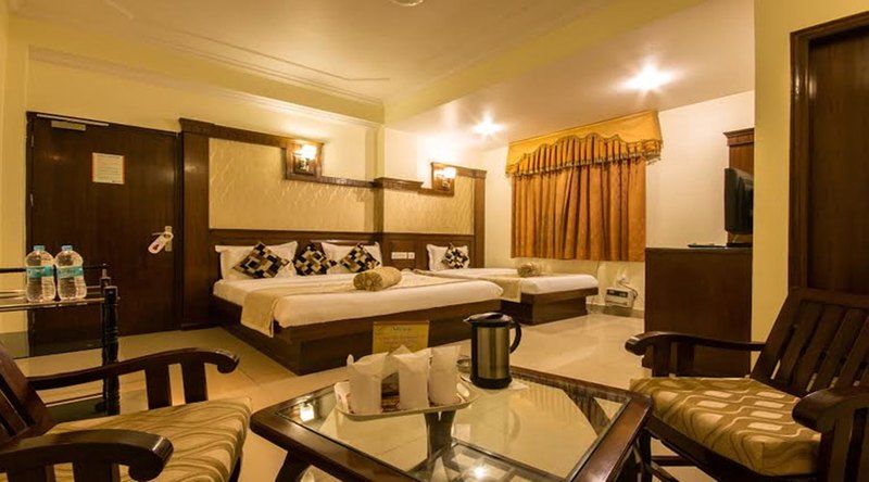 Hotel Aster Inn New Delhi Exterior photo
