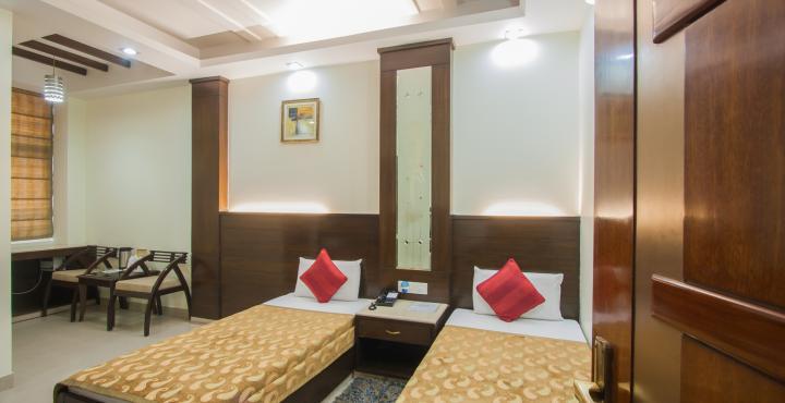 Hotel Aster Inn New Delhi Exterior photo